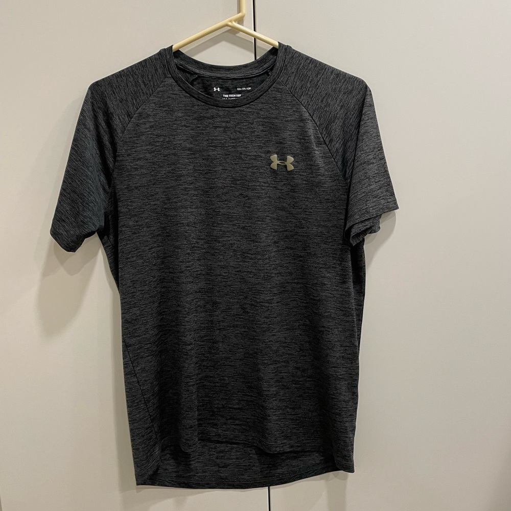 UNDER ARMOUR Black/Grey Tech TeeShort Sleeve Performance Tee
